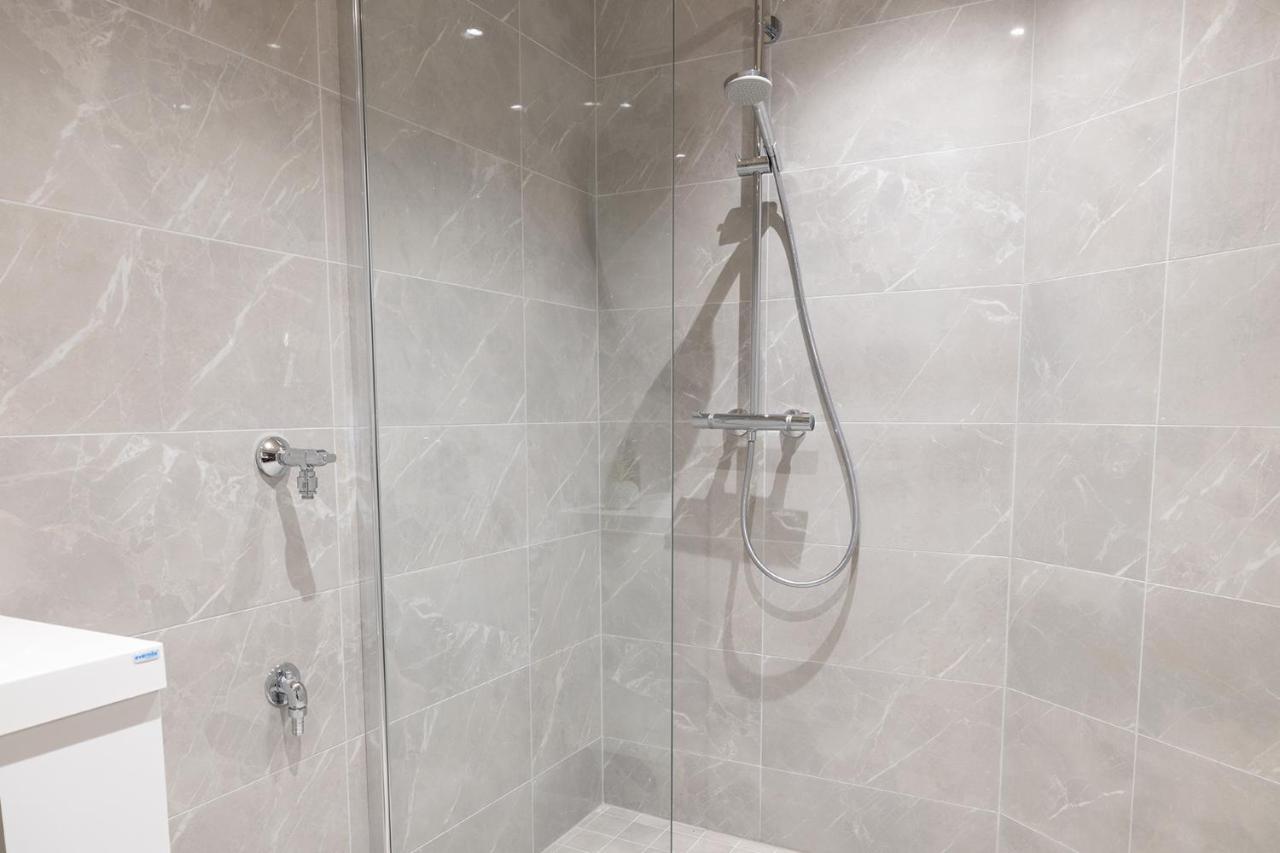 2Ndhomes Luxury 3 Bedroom Brand New 106 M2 Apartment With Spa In Helsinki Center Kültér fotó